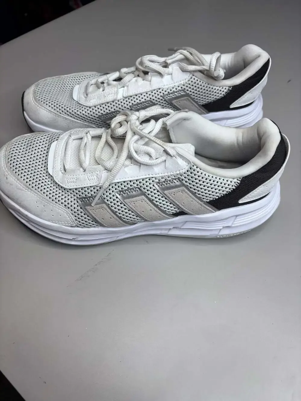 adidas Astrastar Women's Running Shoes - White/Grey/Black size 10
